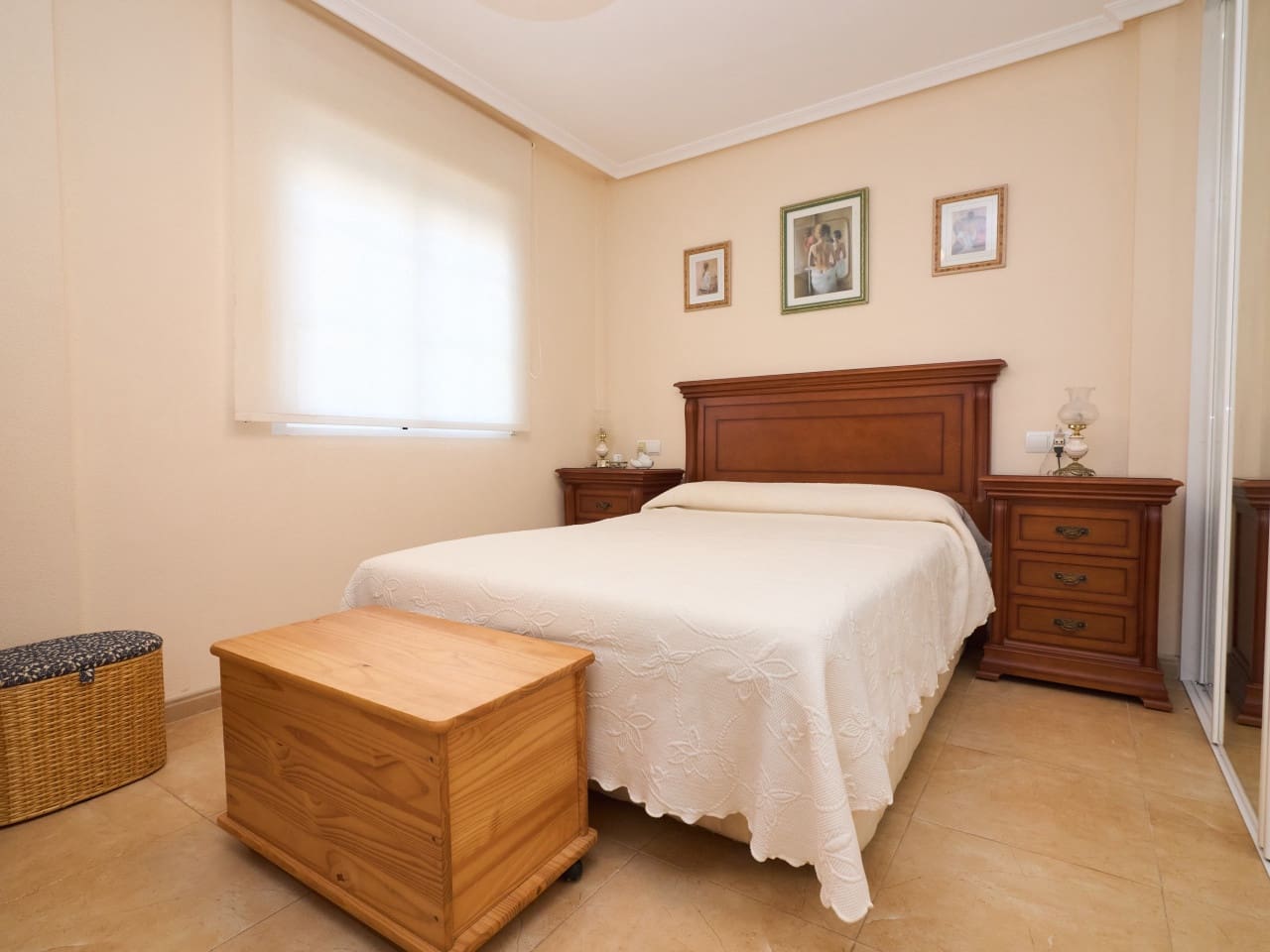 Casa de 3 habitaciones en Torrevieja en venta con piscina garaje - 295.000 € (Ref: 9976400)