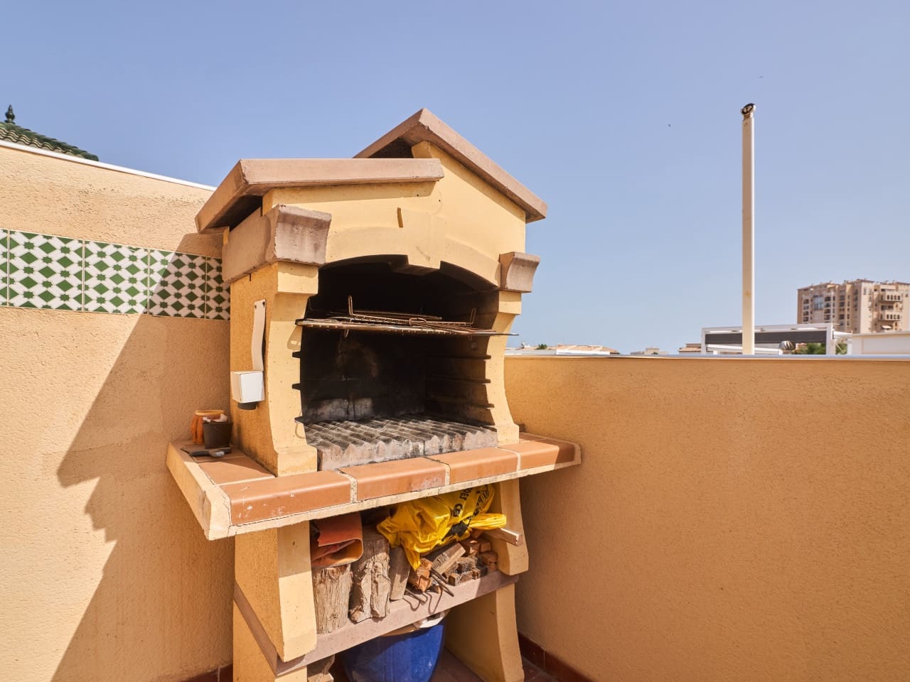 Casa de 3 habitaciones en Torrevieja en venta con piscina garaje - 295.000 € (Ref: 9976400)