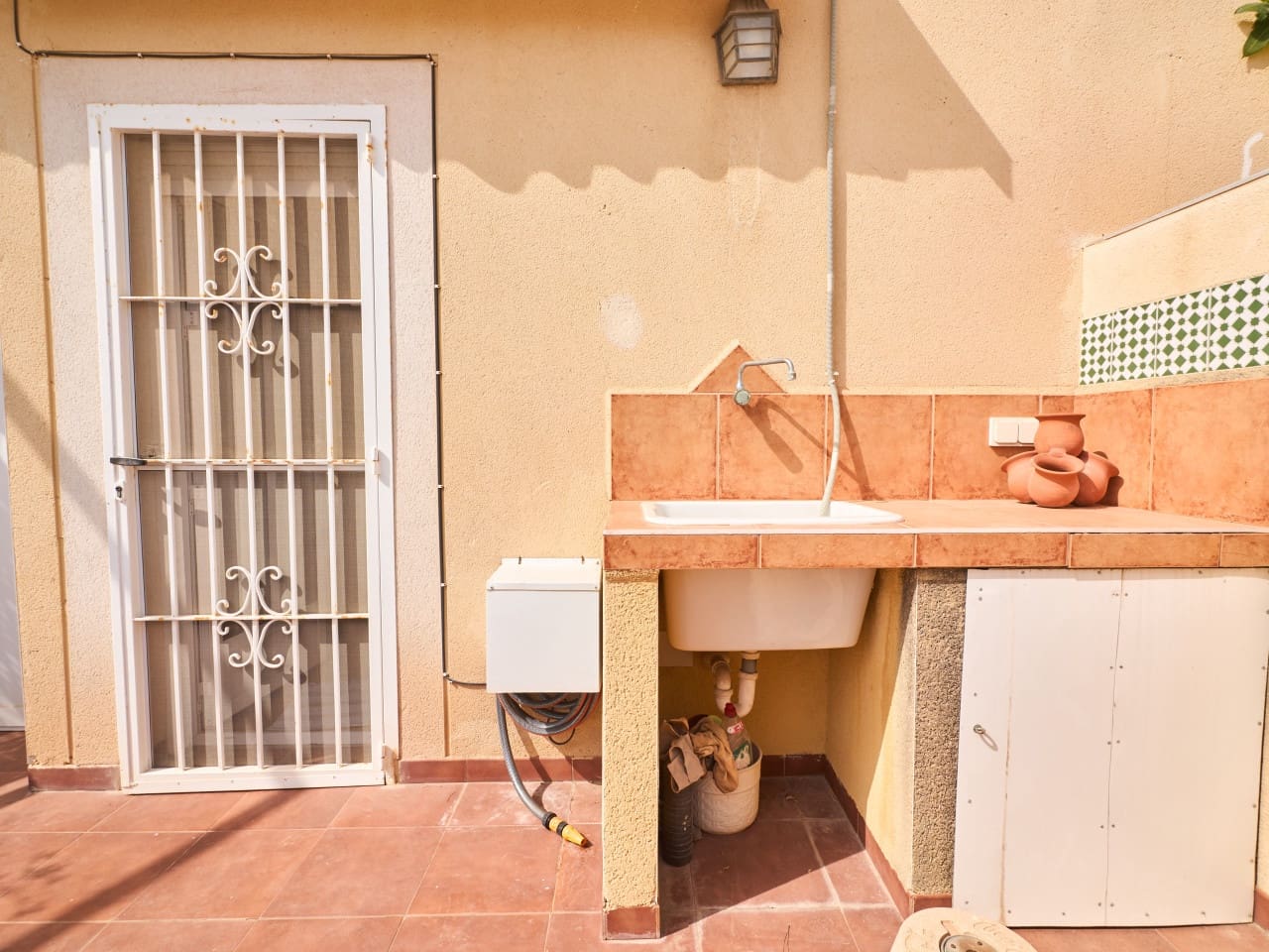 Casa de 3 habitaciones en Torrevieja en venta con piscina garaje - 295.000 € (Ref: 9976400)