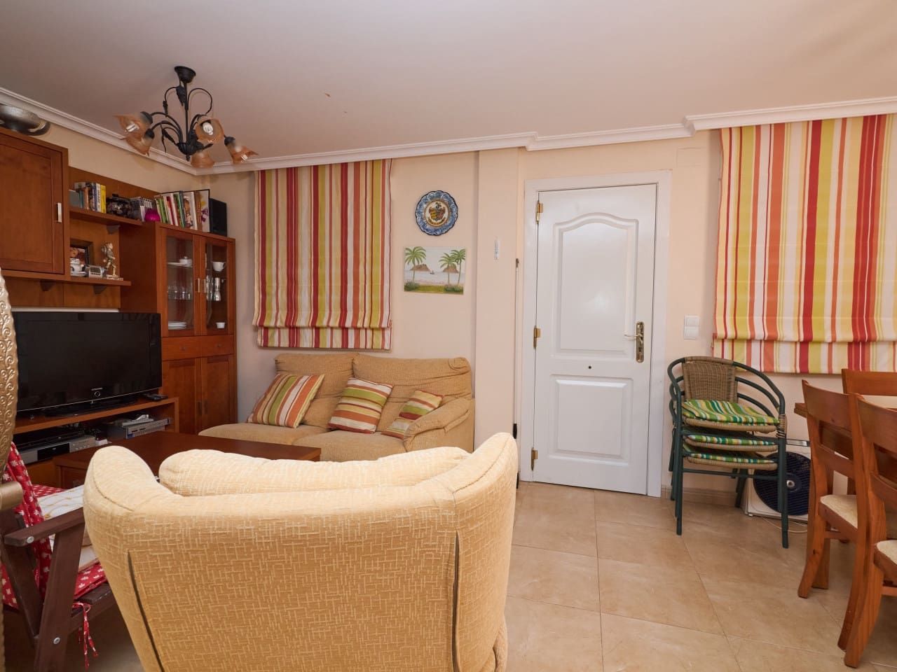 Casa de 3 habitaciones en Torrevieja en venta con piscina garaje - 295.000 € (Ref: 9976400)