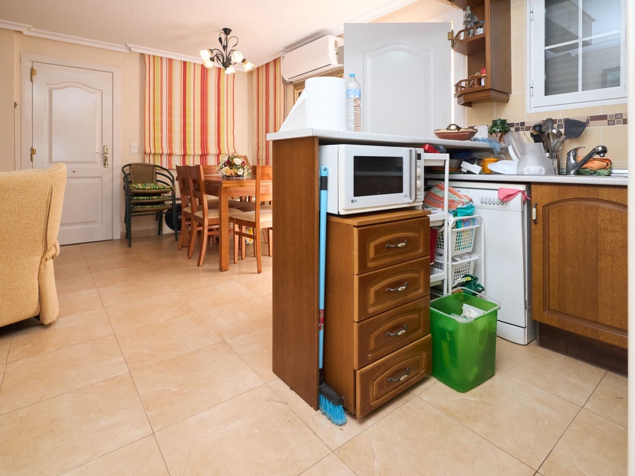 Casa de 3 habitaciones en Torrevieja en venta con piscina garaje - 295.000 € (Ref: 9976400)