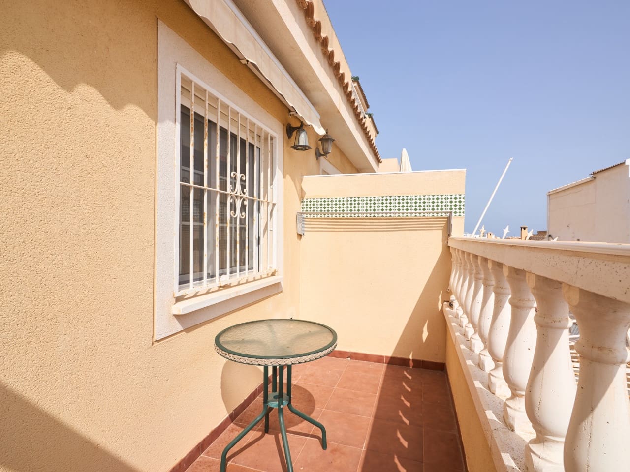 Casa de 3 habitaciones en Torrevieja en venta con piscina garaje - 295.000 € (Ref: 9976400)