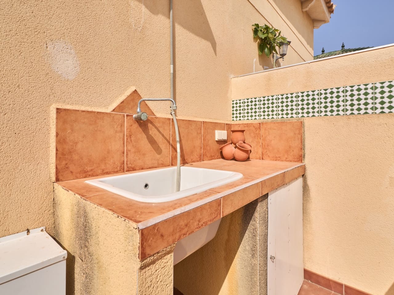 Casa de 3 habitaciones en Torrevieja en venta con piscina garaje - 295.000 € (Ref: 9976400)