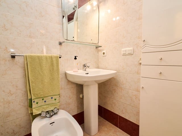 2 soveværelse Lejlighed til salg i Playa del Acequión, Torrevieja med swimmingpool - € 143.000 (Ref: 9990096)