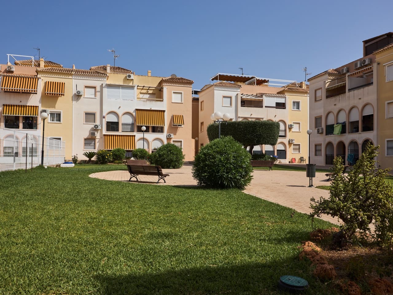 2 quarto Apartamento para venda em Torrevieja com piscina - 143 000 € (Ref: 9990096)