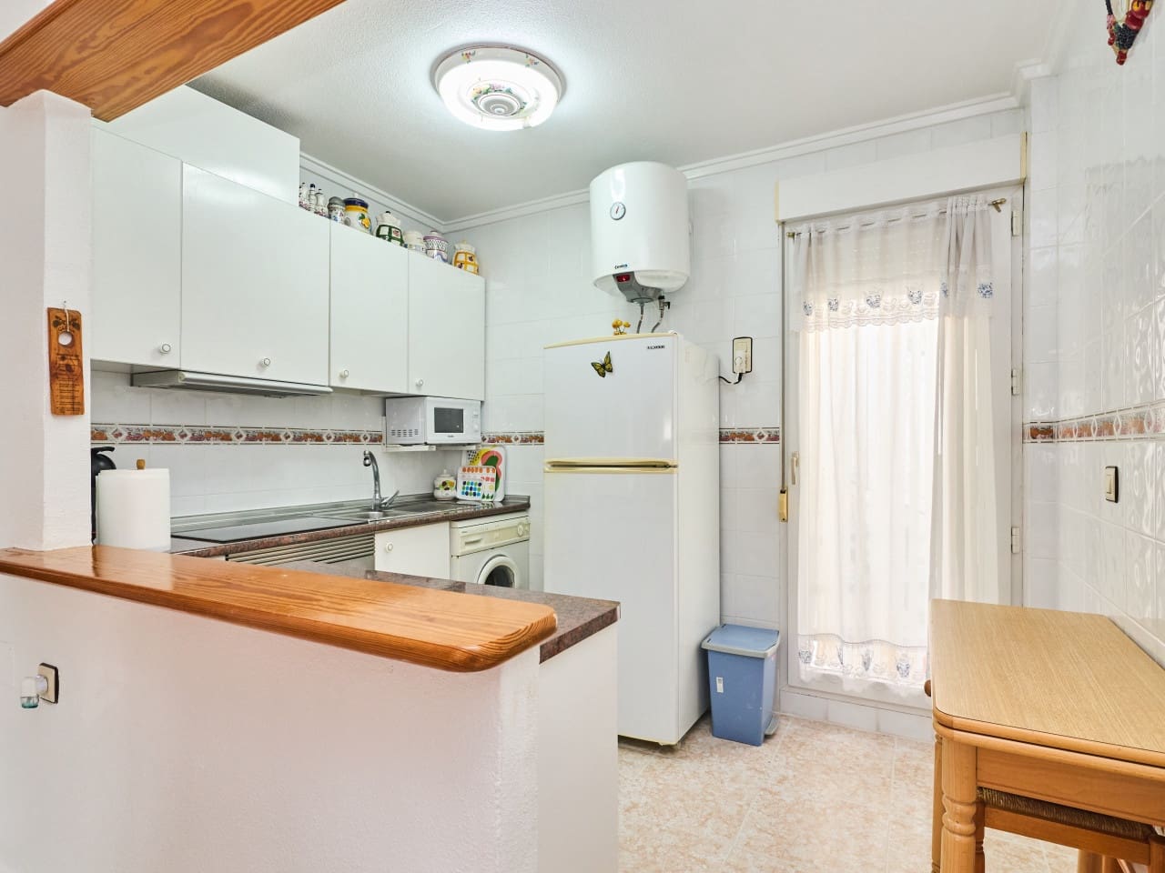 2 quarto Moradia para venda em Torrevieja com piscina - 155 000 € (Ref: 9990097)