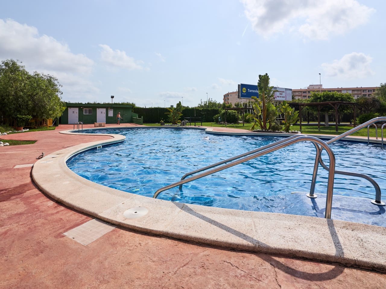 2 quarto Moradia para venda em Torrevieja com piscina - 155 000 € (Ref: 9990097)