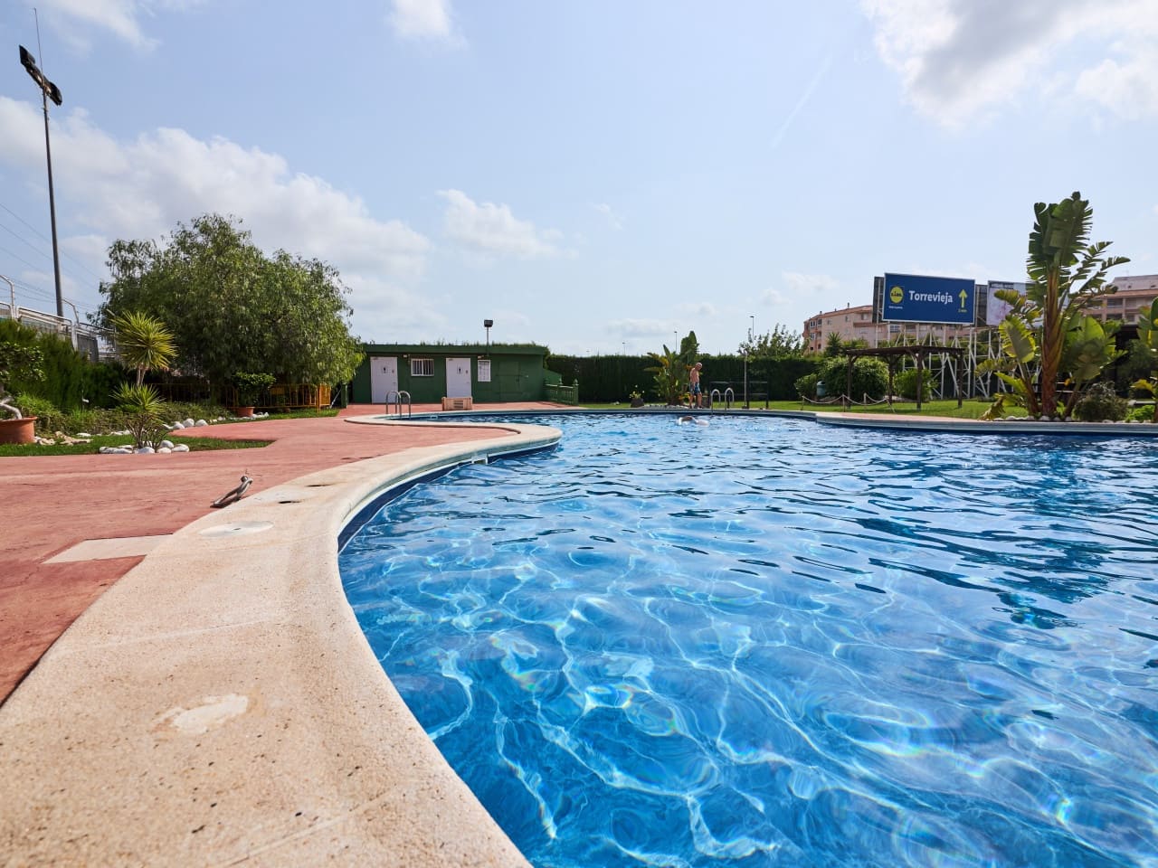 2 quarto Moradia para venda em Torrevieja com piscina - 155 000 € (Ref: 9990097)