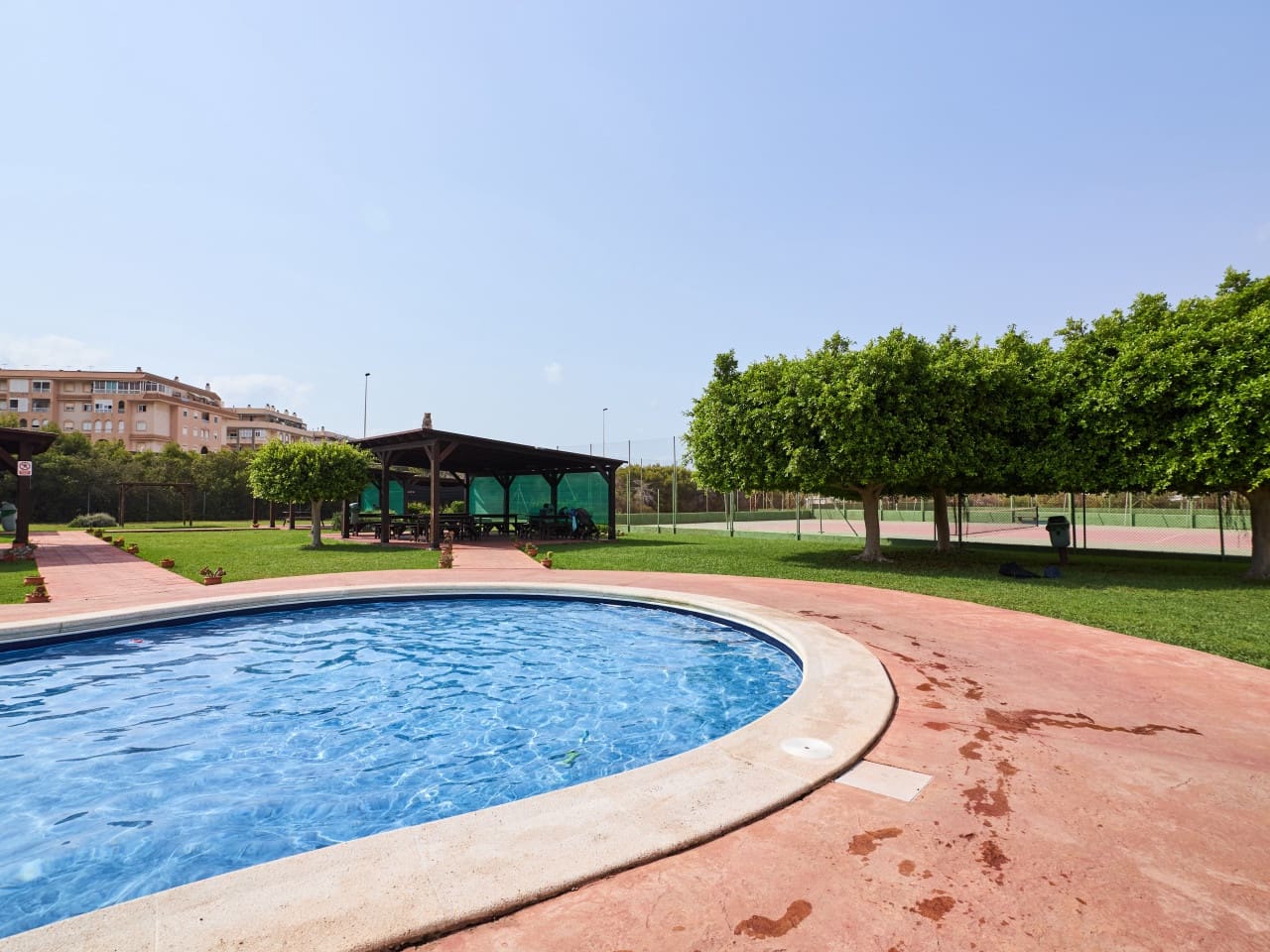 2 quarto Moradia para venda em Torrevieja com piscina - 155 000 € (Ref: 9990097)