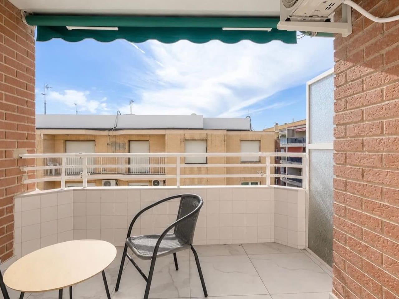 3 Zimmer Apartment zu verkaufen in Torrevieja - 249.900 € (Ref: 9994673)