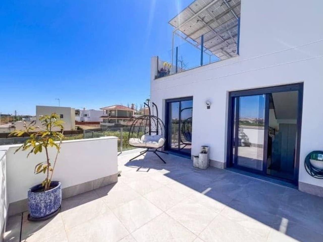 3 sypialnia Willa na sprzedaż w Los Balcones z basenem garażem - 620 000 € (Ref: 9999488)