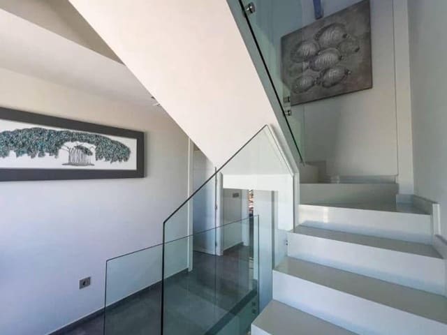 3 slaapkamer Villa te koop in Los Balcones met zwembad garage - € 620.000 (Ref: 9999488)