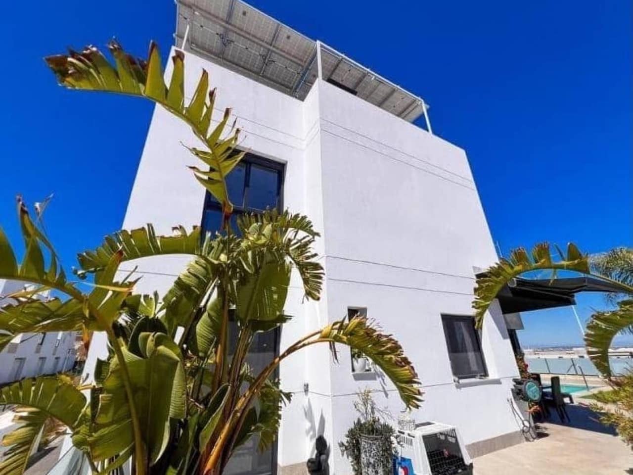 3 sypialnia Willa na sprzedaż w Los Balcones z basenem garażem - 620 000 € (Ref: 9999488)