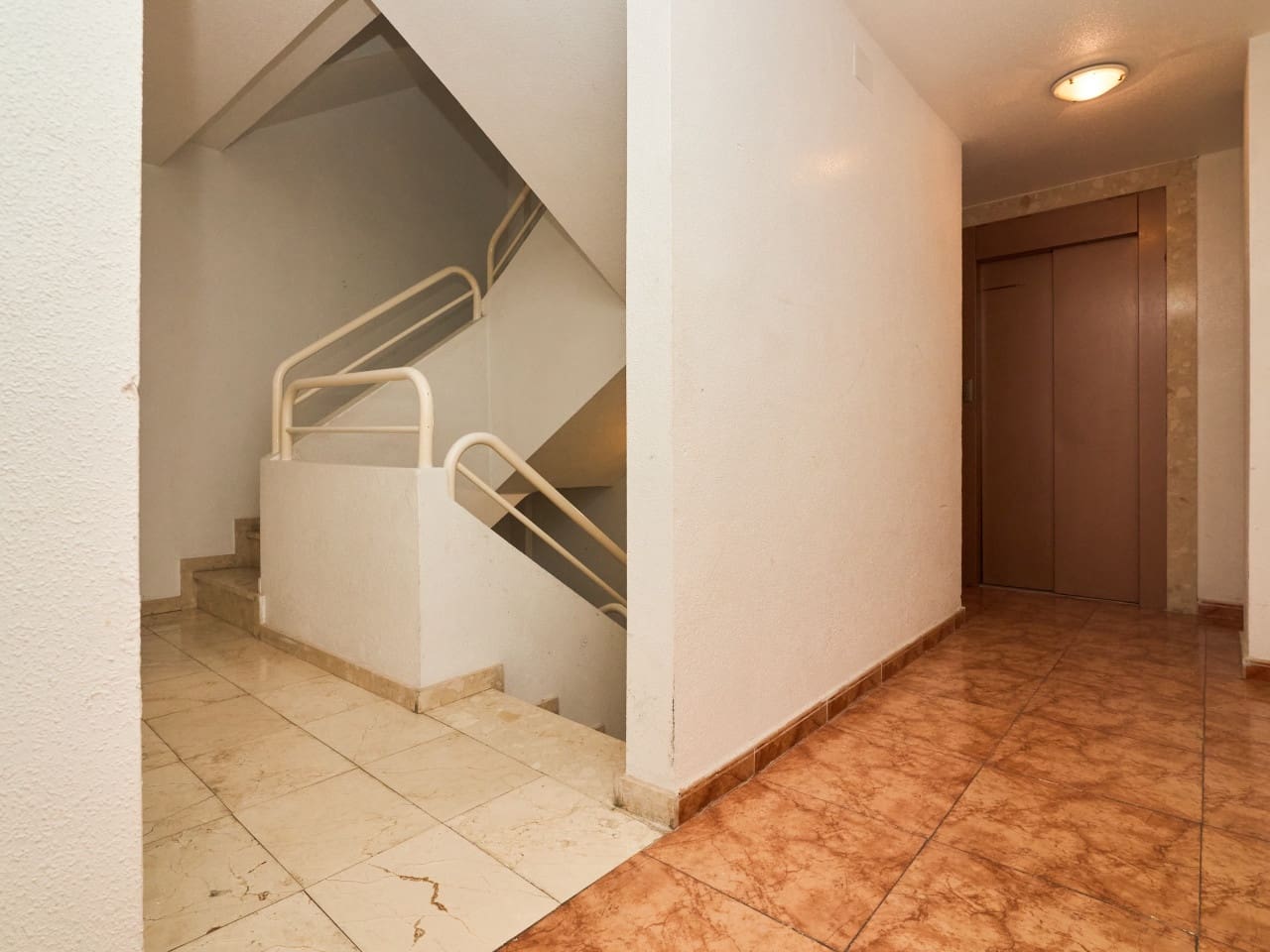 2 bedroom Apartment for sale in Torrevieja - € 147,260 (Ref: 9999489)