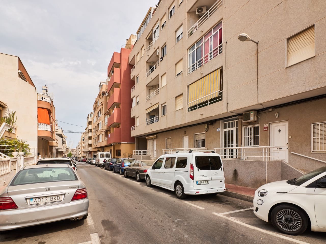 2 bedroom Apartment for sale in Torrevieja - € 147,260 (Ref: 9999489)