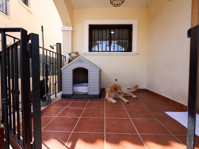 3 soveværelse Byhus til salg i Aguas Nuevas, Torrevieja med swimmingpool - € 299.900 (Ref: 9999490)