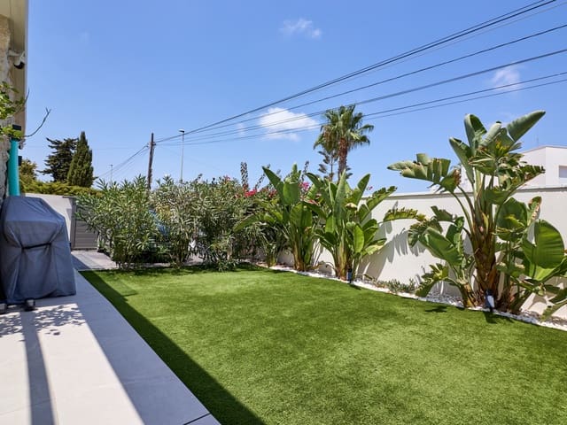 3 soveværelse Villa til salg i Lomas de Cabo Roig - Los Dolses, Orihuela med swimmingpool garage - € 749.000 (Ref: 9999491)