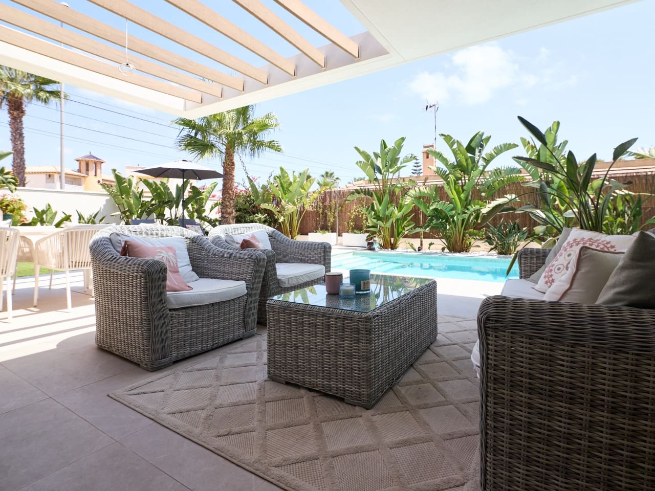3 sovrum Villa till salu i Orihuela Costa med pool garage - 749 000 € (Ref: 9999491)