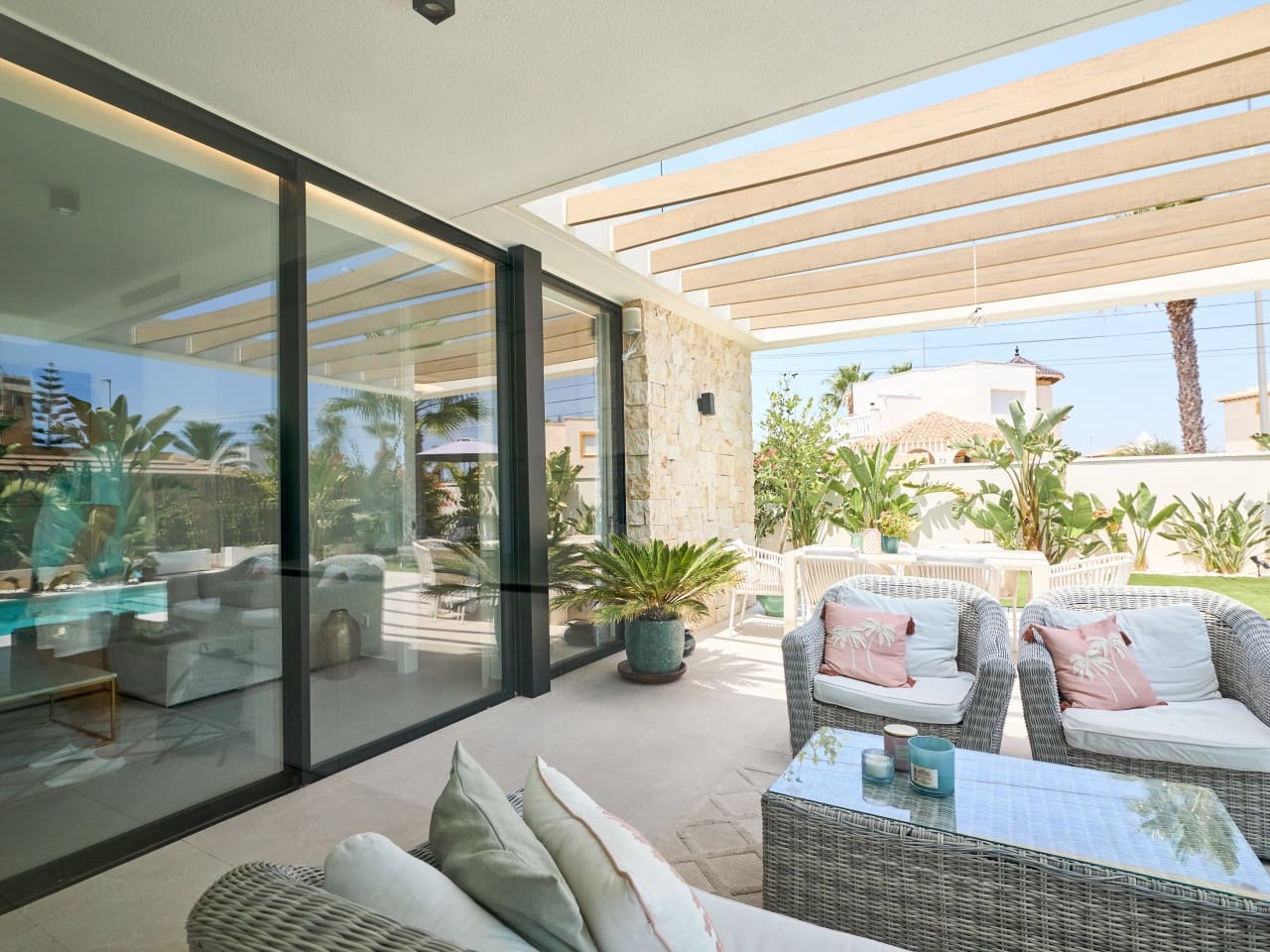 3 sovrum Villa till salu i Orihuela Costa med pool garage - 749 000 € (Ref: 9999491)