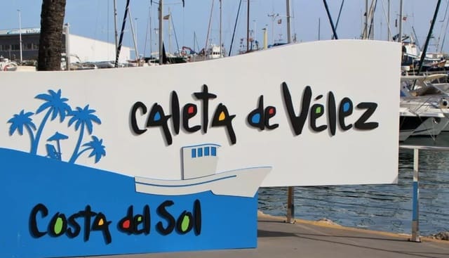 Apartamento en Caleta de Vélez, Vélez-Málaga en venta - 99.900 € (Ref: 10015024)