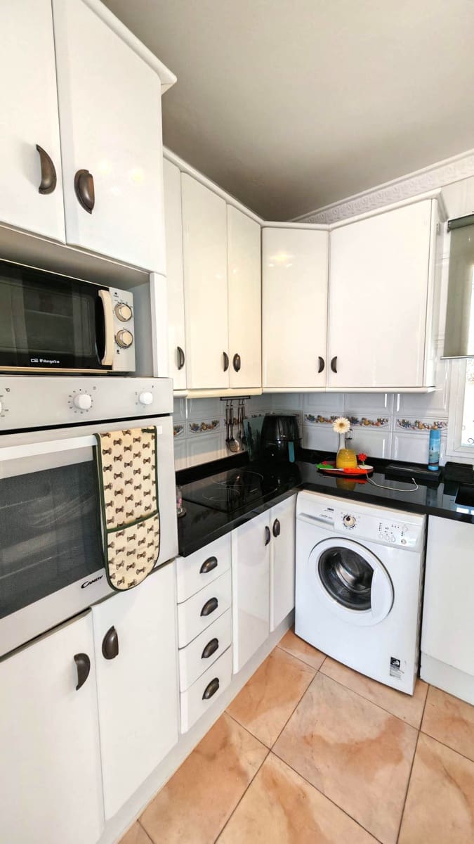 3 quarto Moradia Geminada para venda em Torrox-Costa com piscina - 399 000 € (Ref: 10015025)