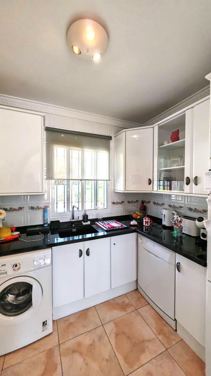 3 quarto Moradia Geminada para venda em Torrox-Costa com piscina - 399 000 € (Ref: 10015025)