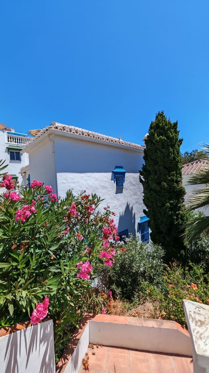 3 quarto Moradia Geminada para venda em Torrox-Costa com piscina - 399 000 € (Ref: 10015025)
