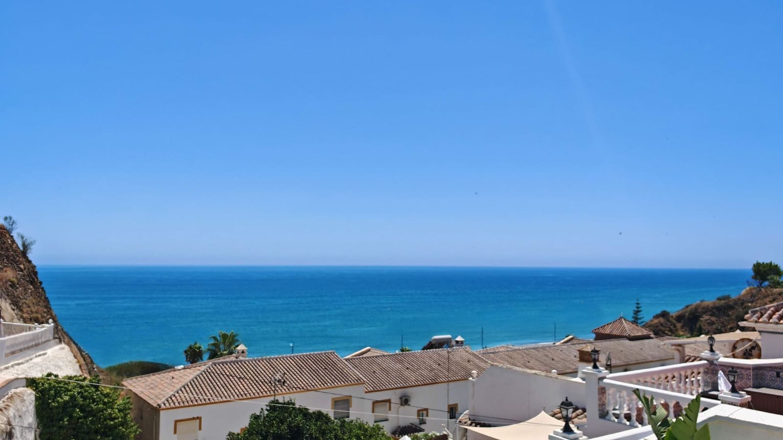 3 quarto Moradia Geminada para venda em Torrox-Costa com piscina - 399 000 € (Ref: 10015025)