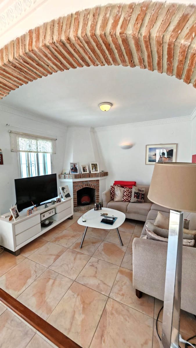 3 quarto Moradia Geminada para venda em Torrox-Costa com piscina - 399 000 € (Ref: 10015025)