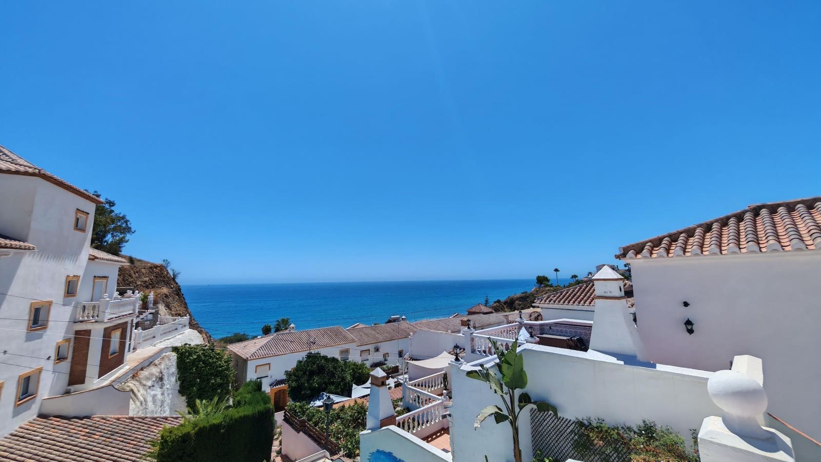 3 quarto Moradia Geminada para venda em Torrox-Costa com piscina - 399 000 € (Ref: 10015025)