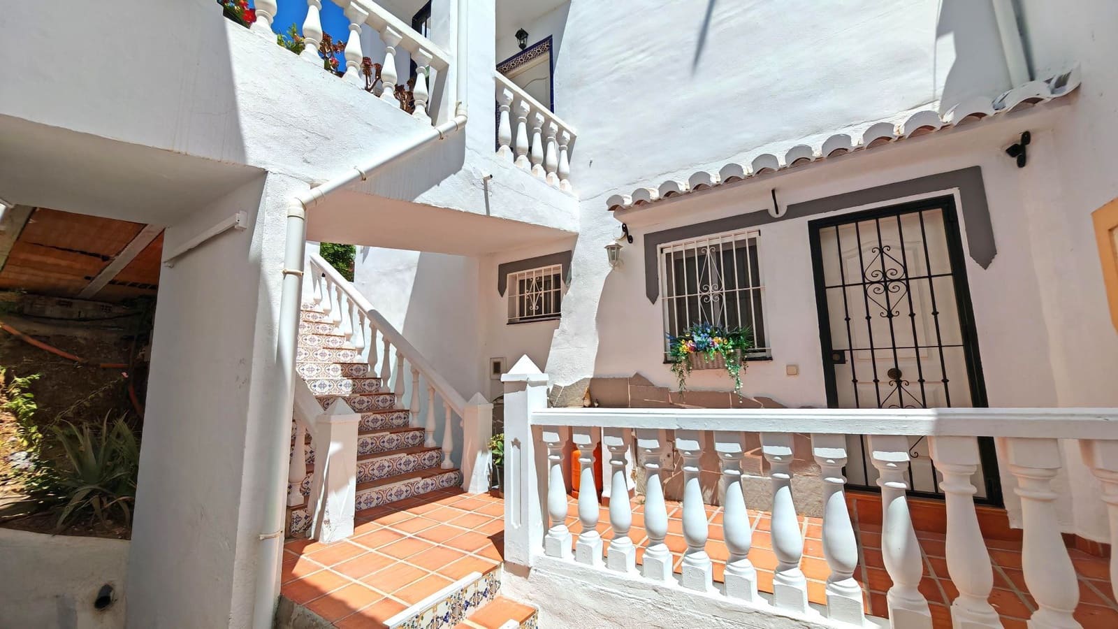 3 quarto Moradia Geminada para venda em Torrox-Costa com piscina - 399 000 € (Ref: 10015025)