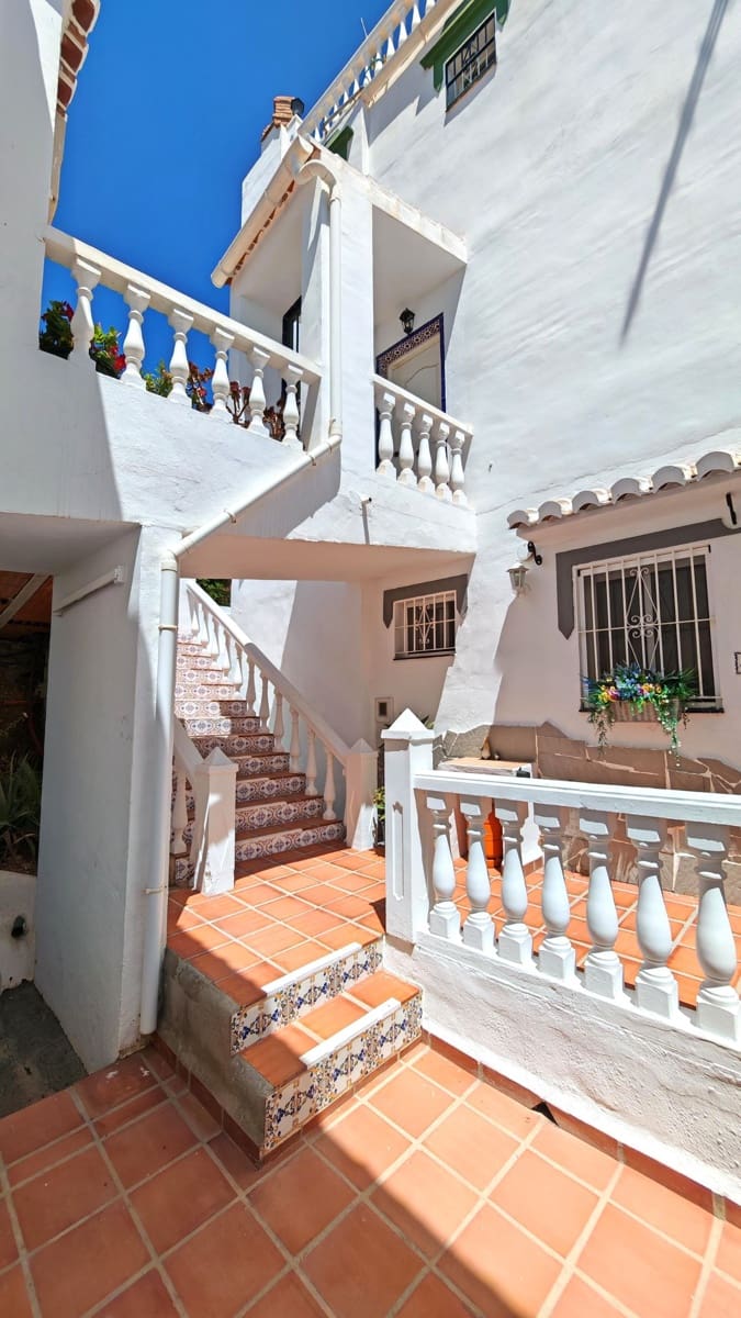 3 quarto Moradia Geminada para venda em Torrox-Costa com piscina - 399 000 € (Ref: 10015025)