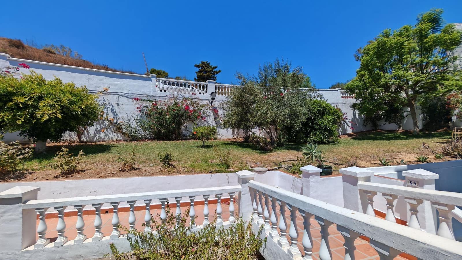 3 quarto Moradia Geminada para venda em Torrox-Costa com piscina - 399 000 € (Ref: 10015025)