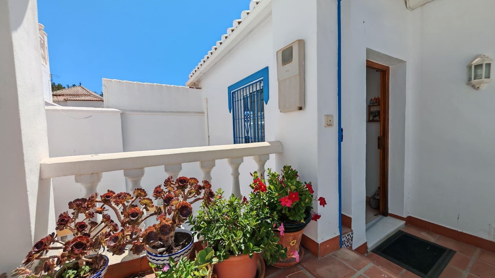 3 quarto Moradia Geminada para venda em Torrox-Costa com piscina - 399 000 € (Ref: 10015025)