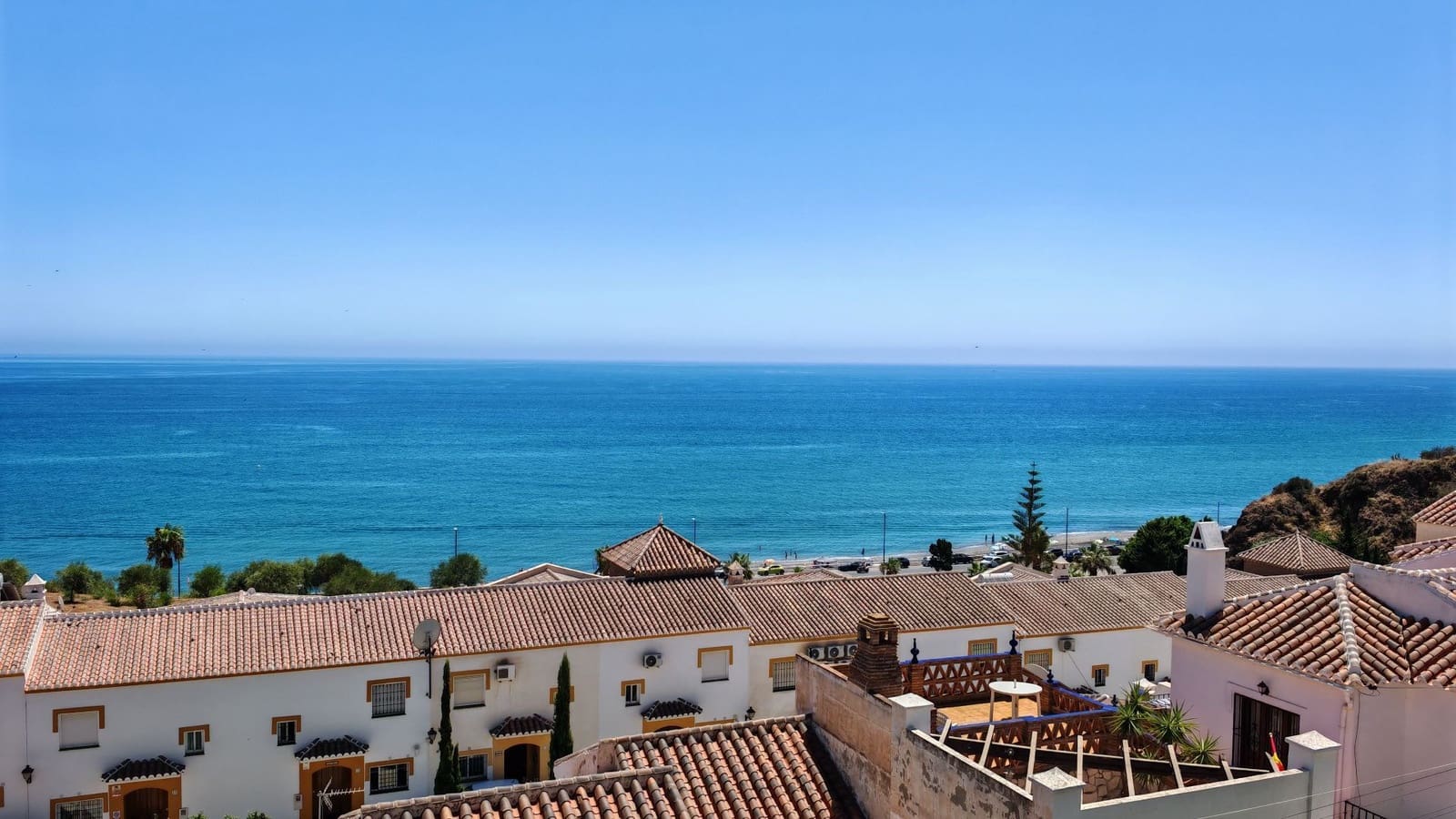 3 quarto Moradia Geminada para venda em Torrox-Costa com piscina - 399 000 € (Ref: 10015025)