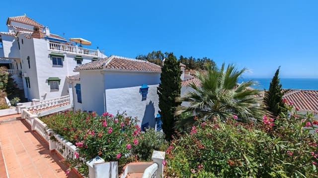 3 quarto Moradia Geminada para venda em Torrox-Costa, Torrox com piscina - 399 000 € (Ref: 10015025)