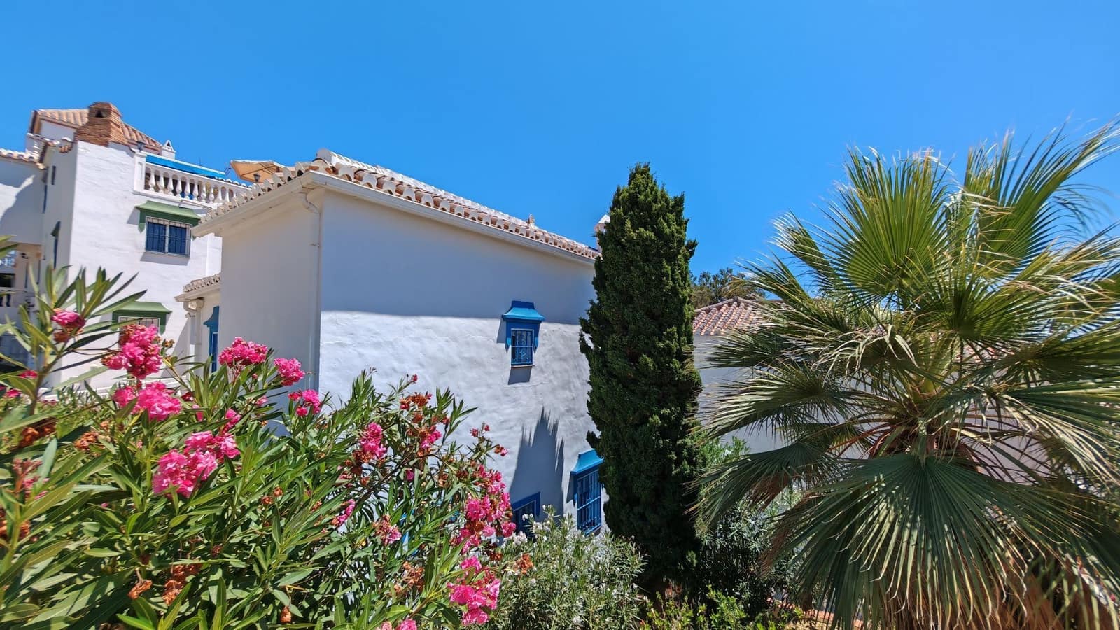 3 quarto Moradia Geminada para venda em Torrox-Costa com piscina - 399 000 € (Ref: 10015025)