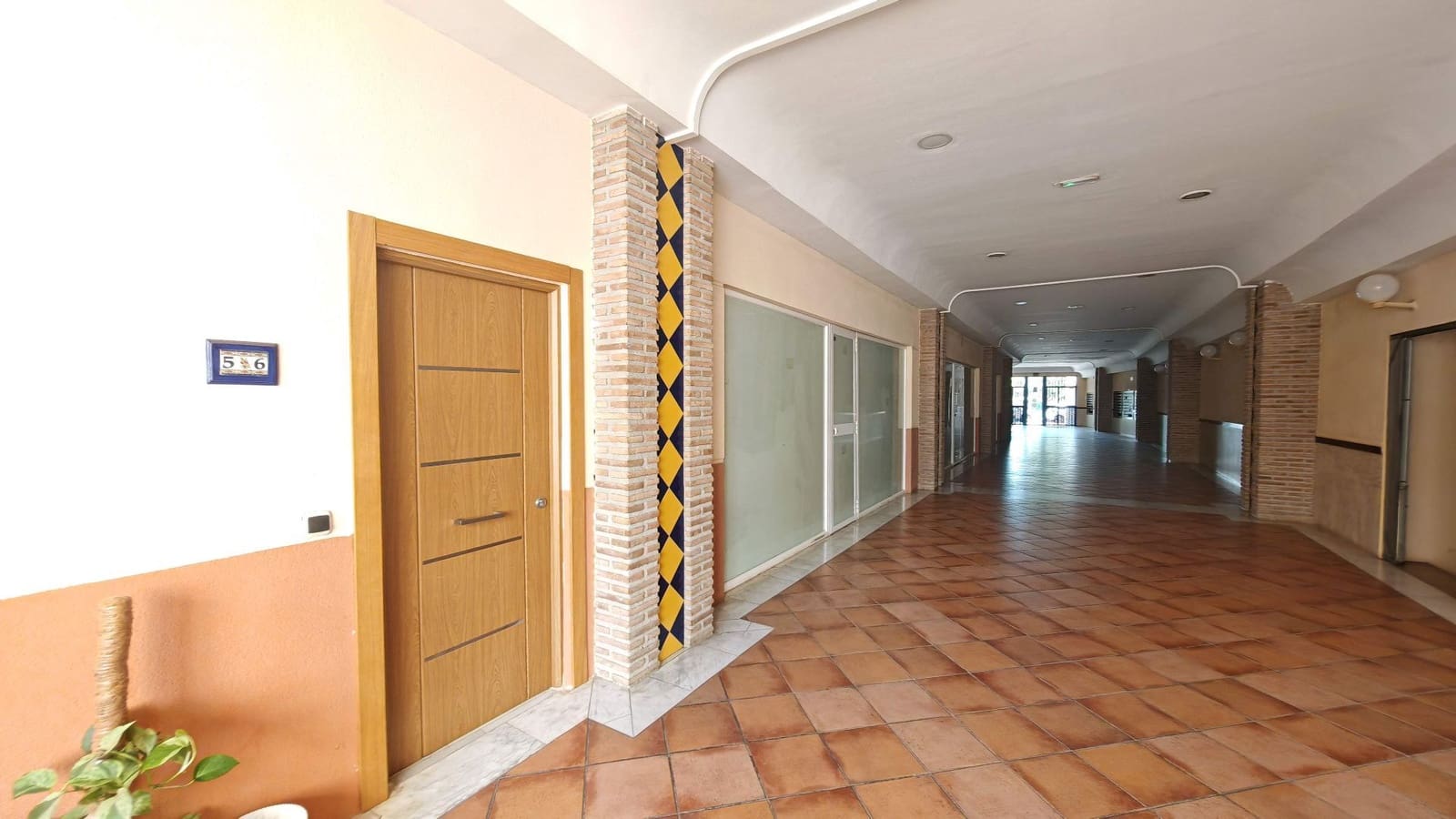 2 chambre Local Commercial à vendre à Torrox-Costa - 189 000 € (Ref: 10031428)
