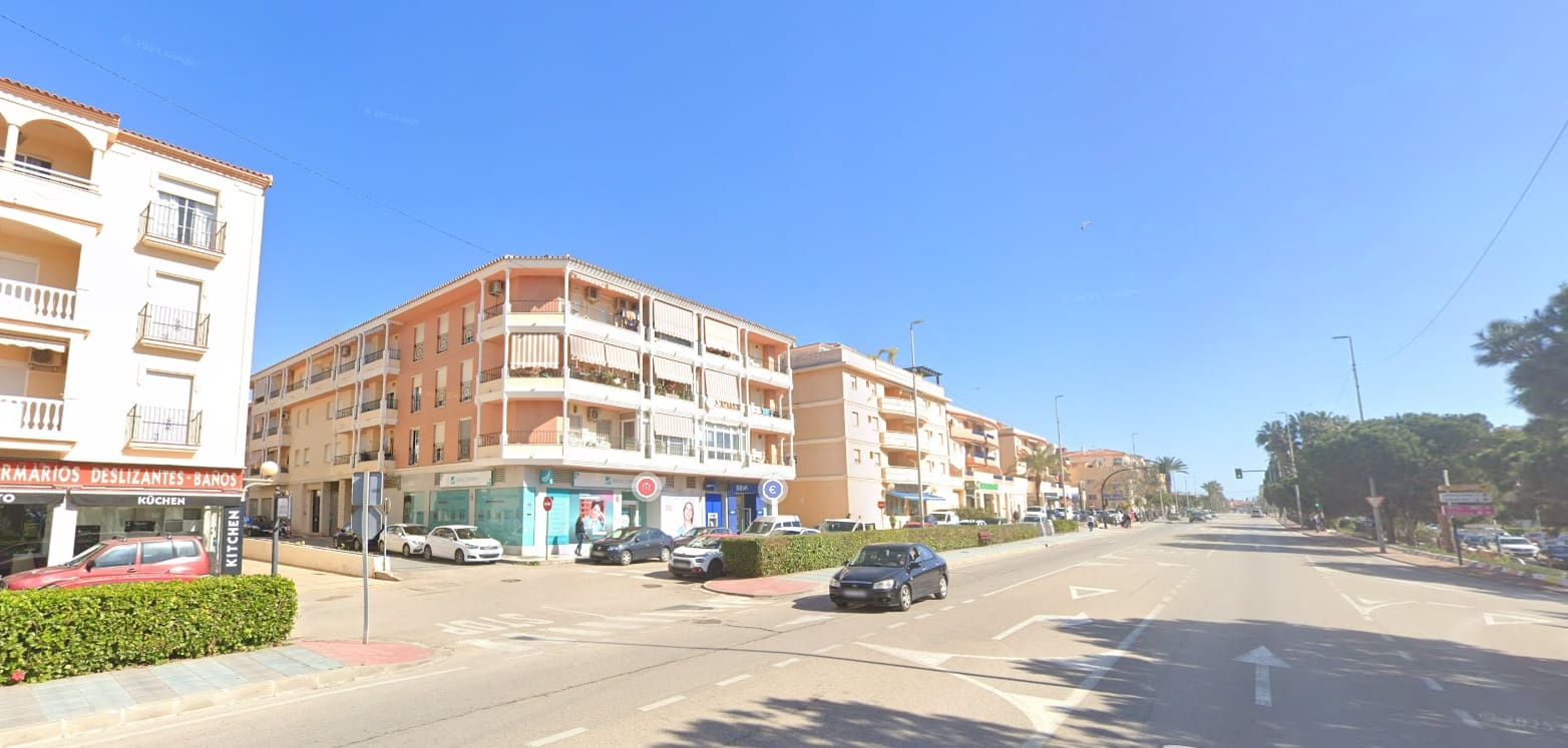 Garage for rent in Torrox-Costa - € 250 (Ref: 10042466)