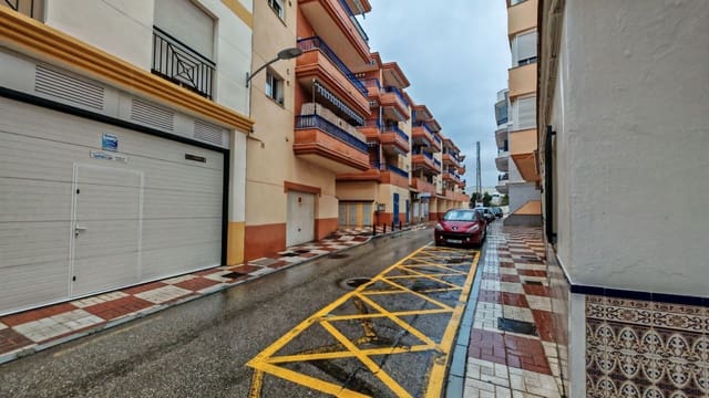 Garagem para arrendar em Torrox-Costa, Torrox - 250 € (Ref: 10042466)