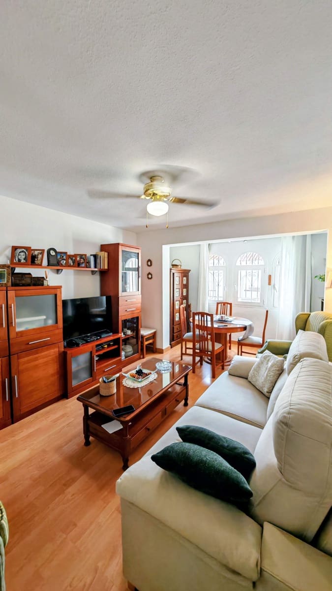 2 Zimmer Apartment zu verkaufen in Torrox-Costa mit Pool - 299.000 € (Ref: 10044425)