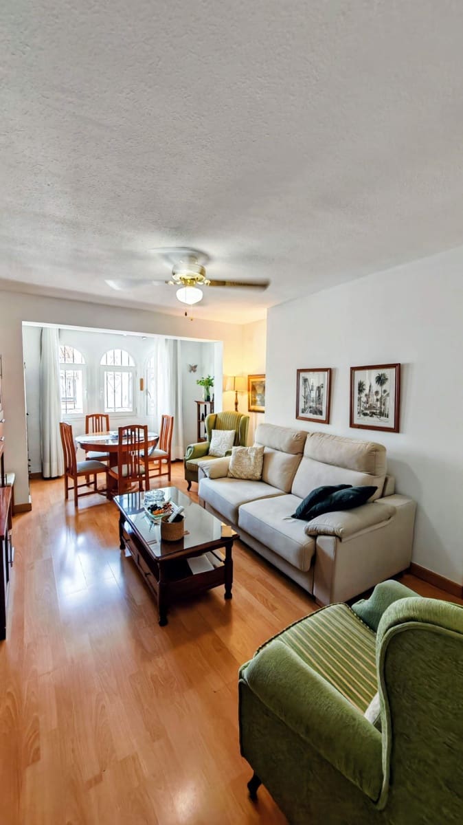 2 Zimmer Apartment zu verkaufen in Torrox-Costa mit Pool - 299.000 € (Ref: 10044425)