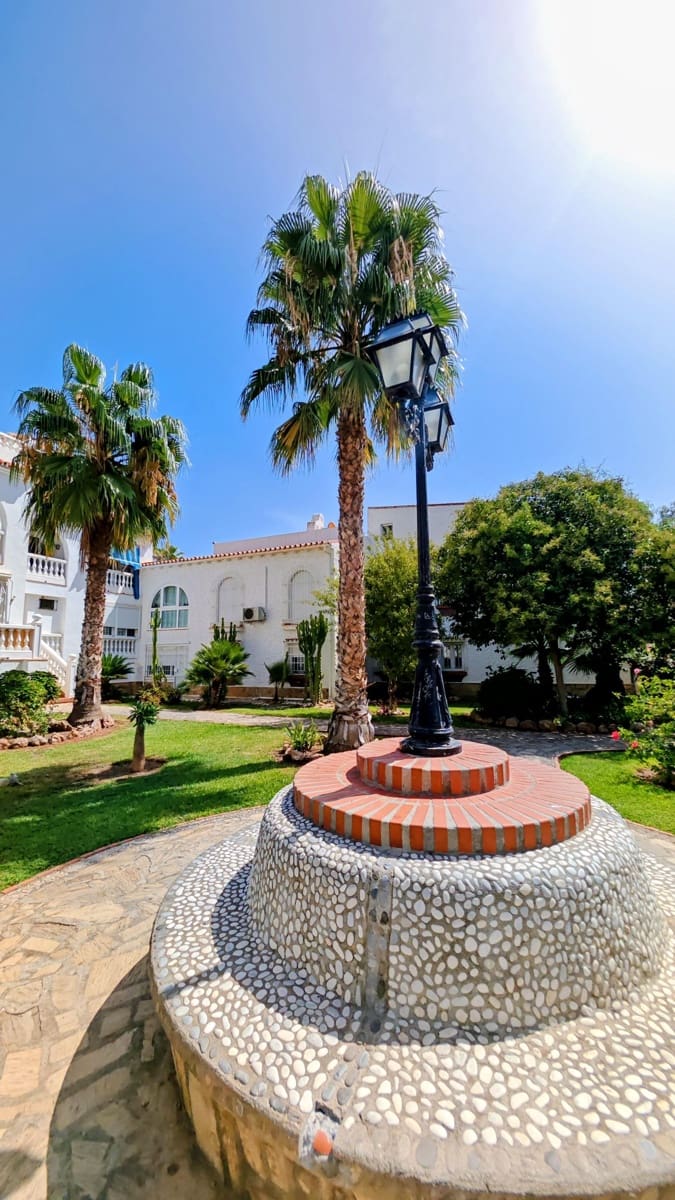 2 Zimmer Apartment zu verkaufen in Torrox-Costa mit Pool - 299.000 € (Ref: 10044425)