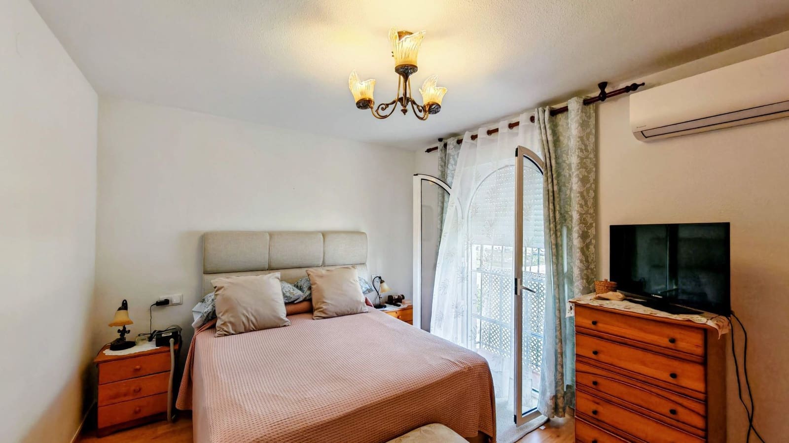 2 Zimmer Apartment zu verkaufen in Torrox-Costa mit Pool - 299.000 € (Ref: 10044425)