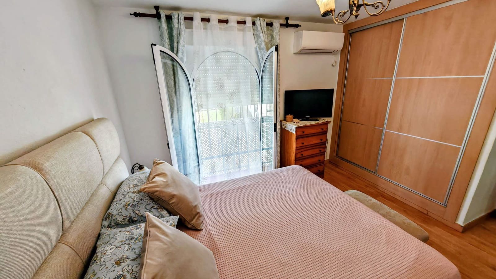 2 Zimmer Apartment zu verkaufen in Torrox-Costa mit Pool - 299.000 € (Ref: 10044425)