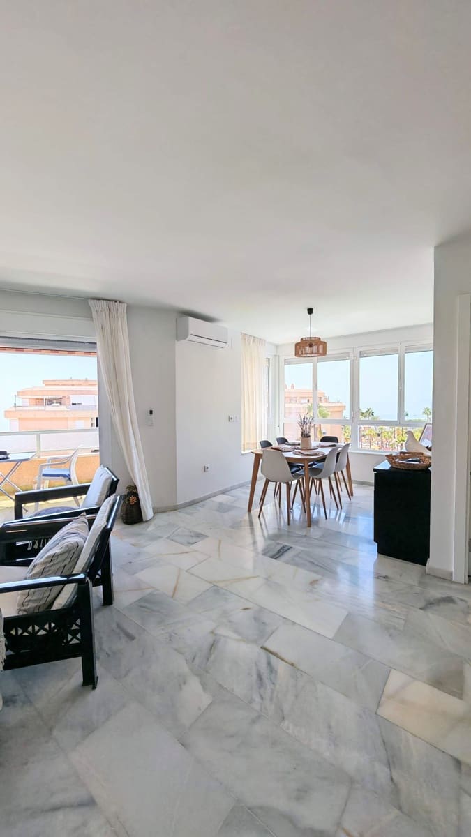 2 slaapkamer Appartement te huur in Torrox-Costa met zwembad - € 1.100 (Ref: 10080364)