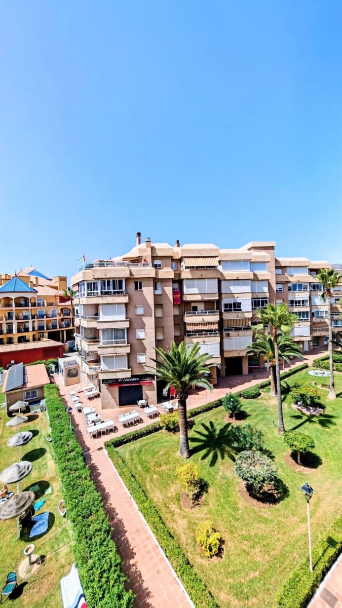 2 slaapkamer Appartement te huur in Torrox-Costa met zwembad - € 1.100 (Ref: 10080364)