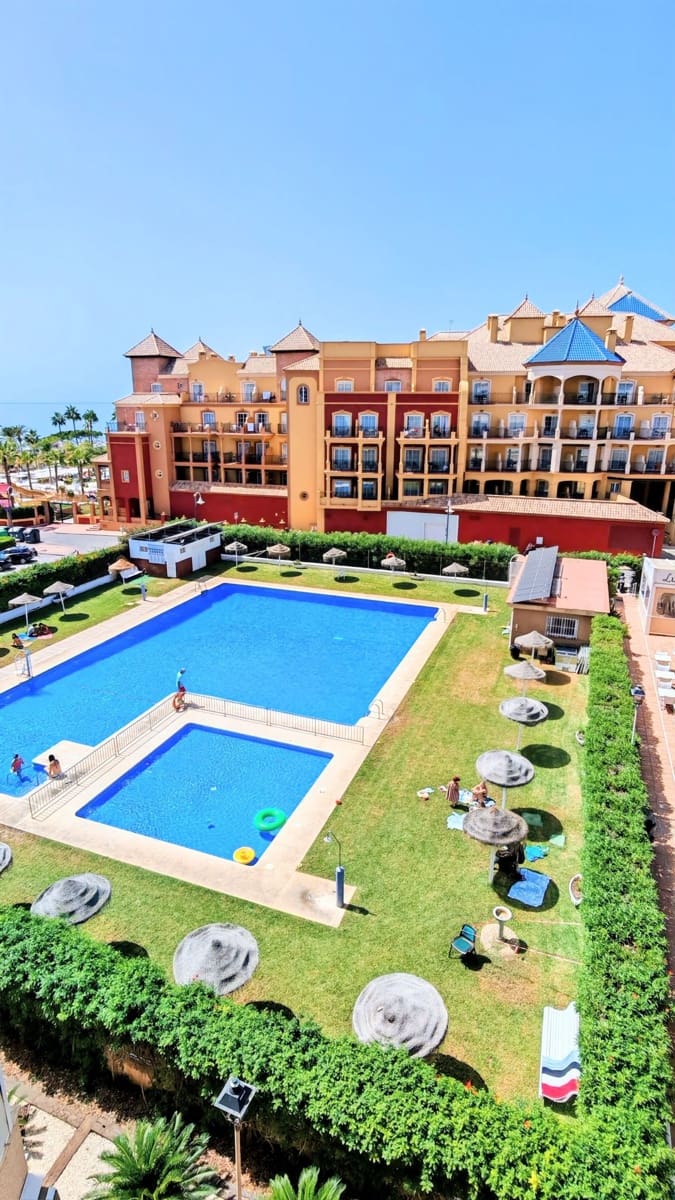 2 slaapkamer Appartement te huur in Torrox-Costa met zwembad - € 1.100 (Ref: 10080364)