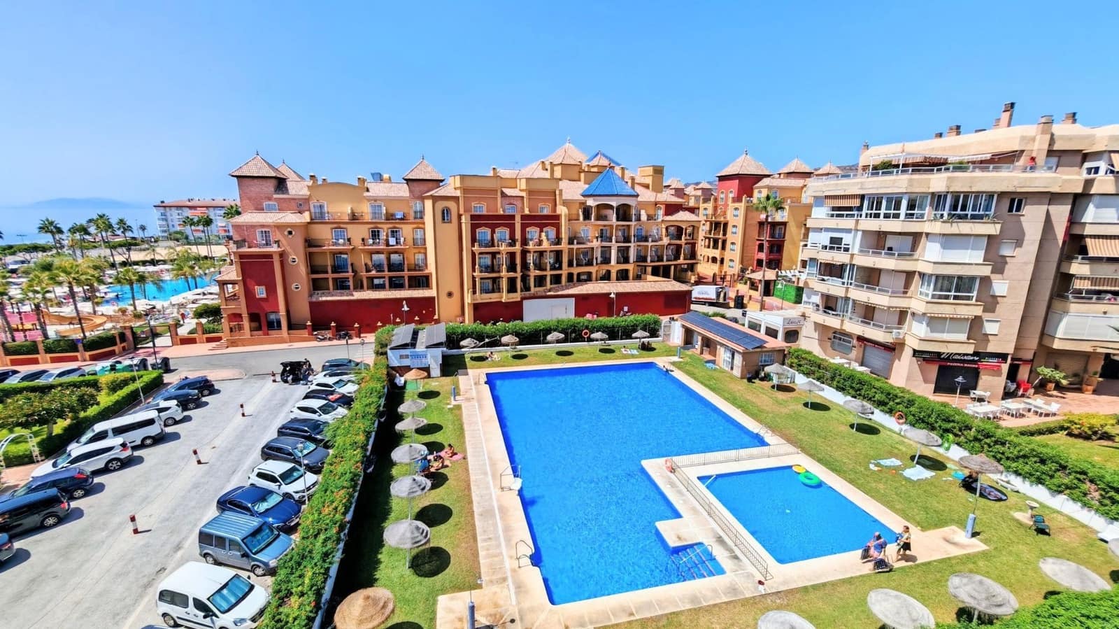 2 slaapkamer Appartement te huur in Torrox-Costa met zwembad - € 1.100 (Ref: 10080364)