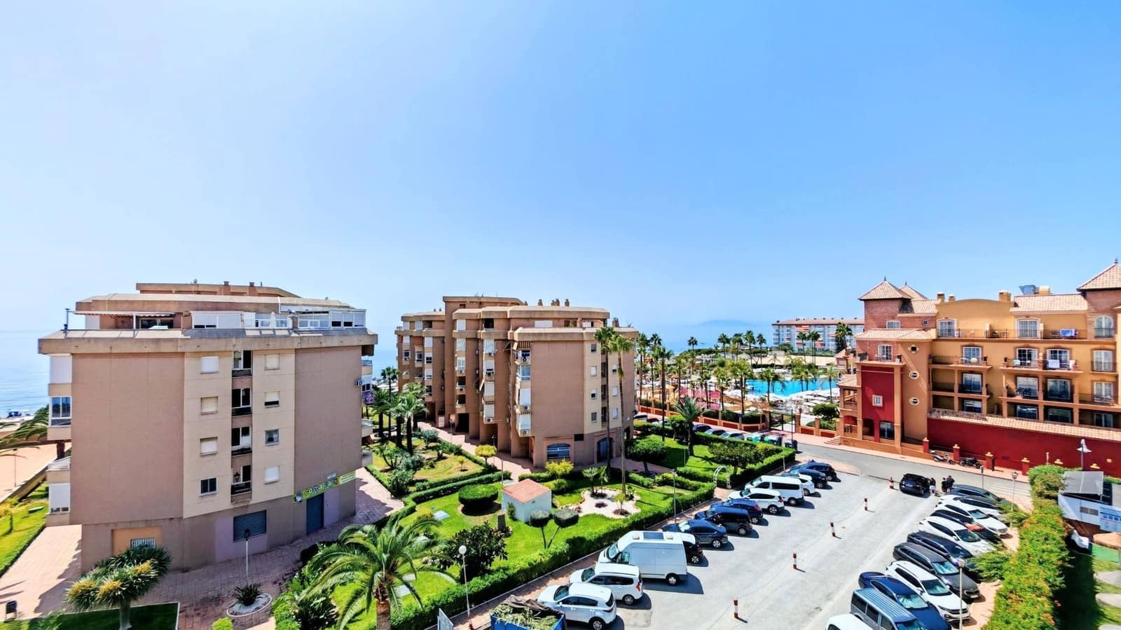2 slaapkamer Appartement te huur in Torrox-Costa met zwembad - € 1.100 (Ref: 10080364)